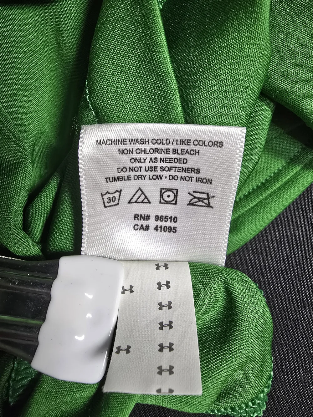 Under Armour Green Hooded Long Sleeve Top NWOT